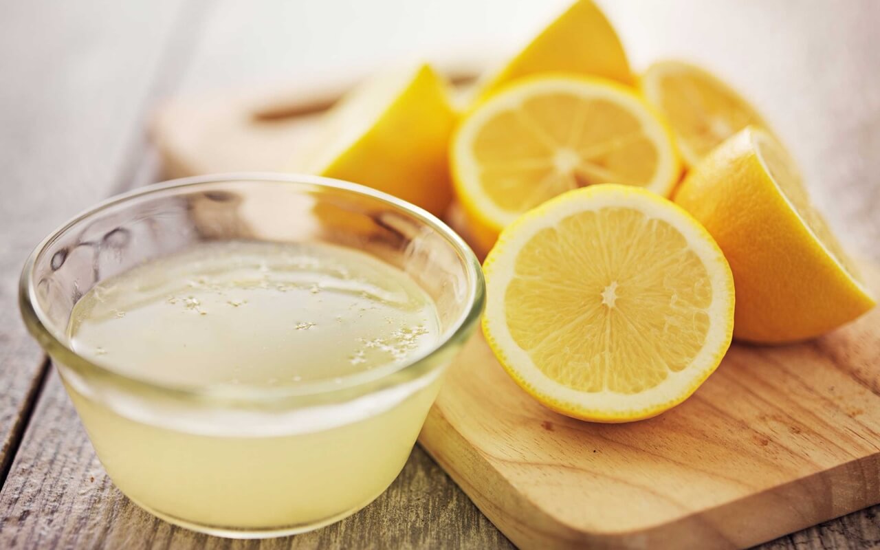 removing-pesticide-using-lemon